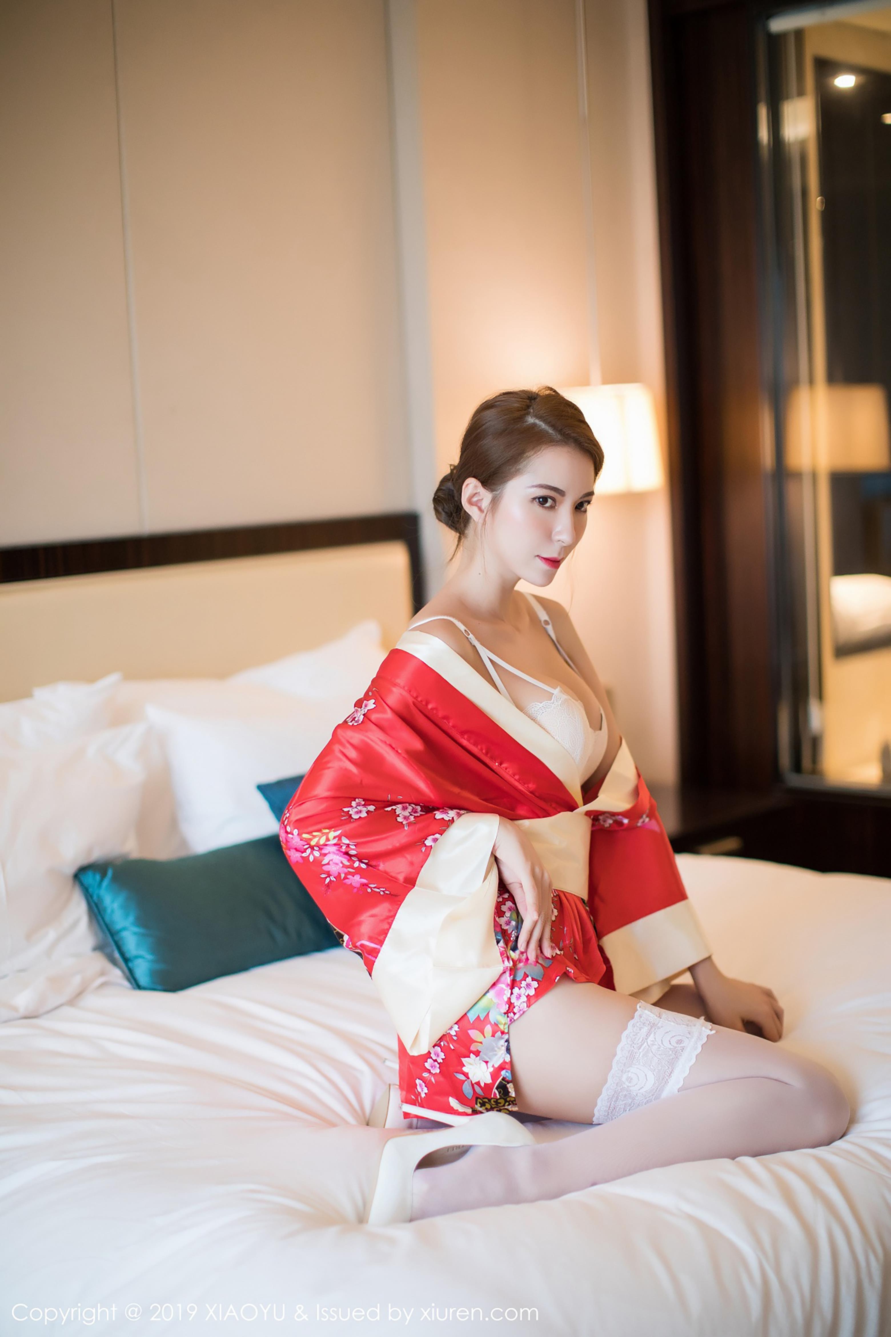 [XIAOYU语画界]YU20190129VOL0014 Carry 红色和服加白色丝袜美腿性感私房写真集-看套图
