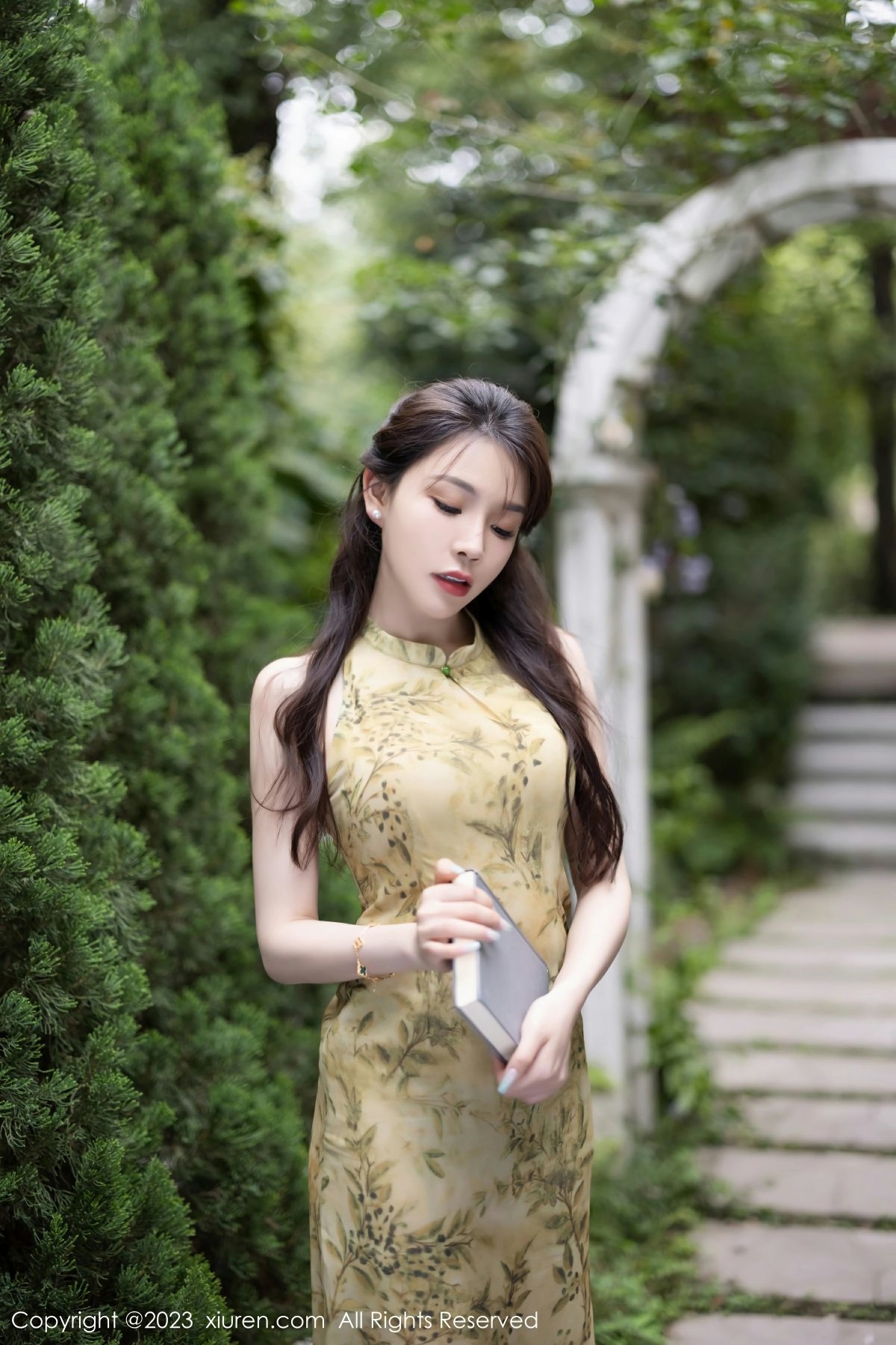 [XiuRen秀人网] 2023.07.14 No.7083 徐莉芝Booty-最新发布论坛-免费套图-看套图