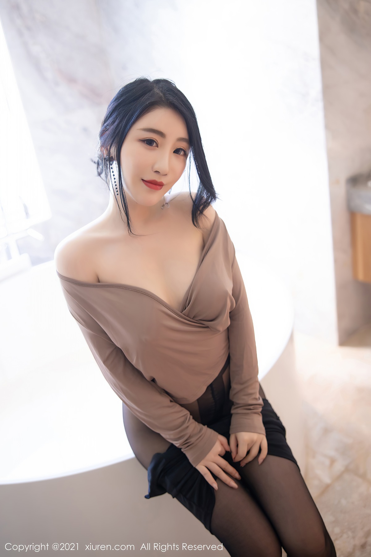 图片[3]Xiuren秀人网高清美女套图写真下载-看套图[XiuRen秀人网] No.3057 绯月樱-Cherry都市风格深V配黑丝裤袜浴缸里湿身诱惑写真67PXiuren秀人网高清美女套图写真下载-看套图绯月樱Cherry论坛Xiuren秀人网高清美女套图写真下载-看套图模特推荐Xiuren秀人网高清美女套图写真下载-看套图看套图