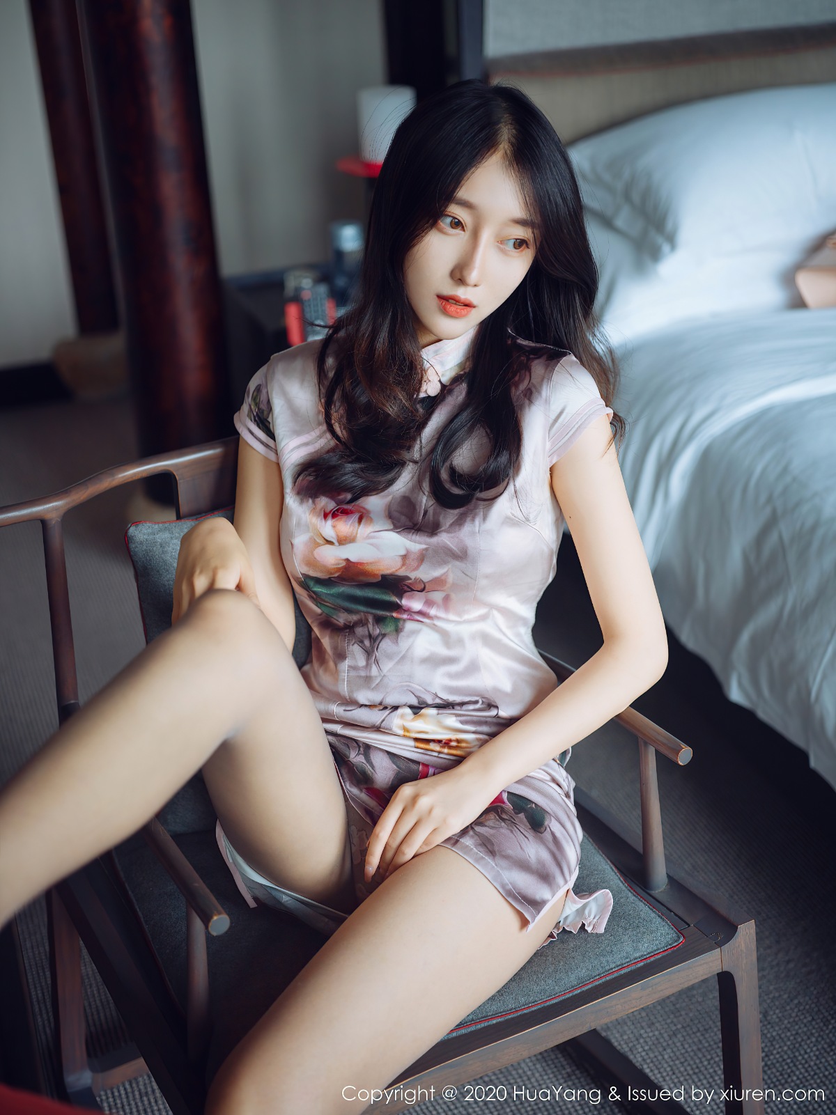 图片[2]Xiuren秀人网高清美女套图写真下载-看套图[HuaYang花漾] VOL.339 玥儿玥er杭州旅拍脱古韵旗袍露粉色内衣黑丝裤袜诱惑写真52PXiuren秀人网高清美女套图写真下载-看套图玥儿论坛Xiuren秀人网高清美女套图写真下载-看套图模特推荐Xiuren秀人网高清美女套图写真下载-看套图看套图