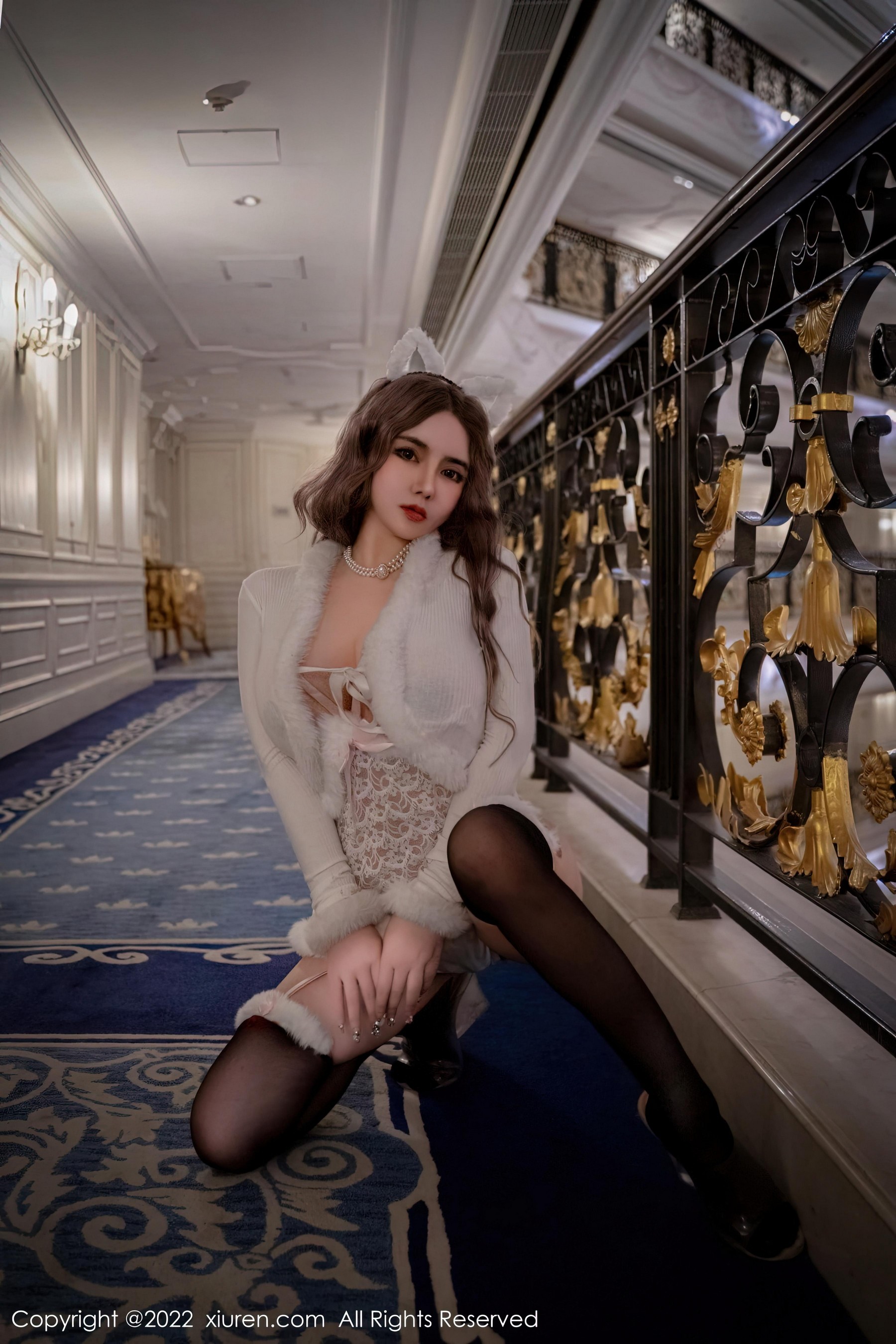 [XiuRen秀人网]2022.12.15 NO.6001 温心怡 白色透视礼服与情趣短裙加黑丝美腿性感私房写真集Xiuren秀人写真高清美女套图写真下载-看套图看套图