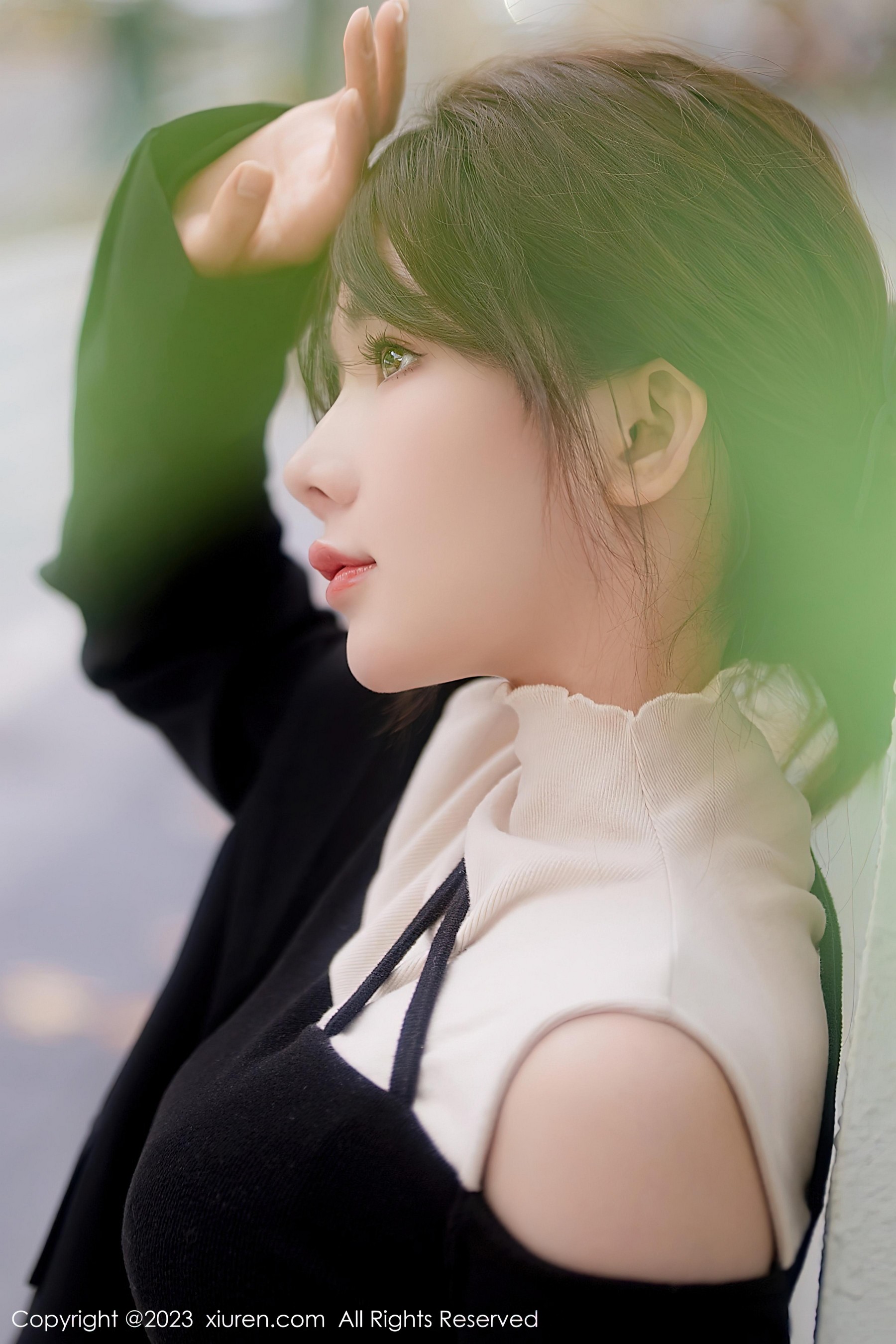 [Xiuren秀人网]2023.01.04 NO.6080 婠婠么 黑色短裙与红色蕾丝内衣加黑丝美腿性感私房写真集Xiuren秀人写真高清美女套图写真下载-看套图看套图