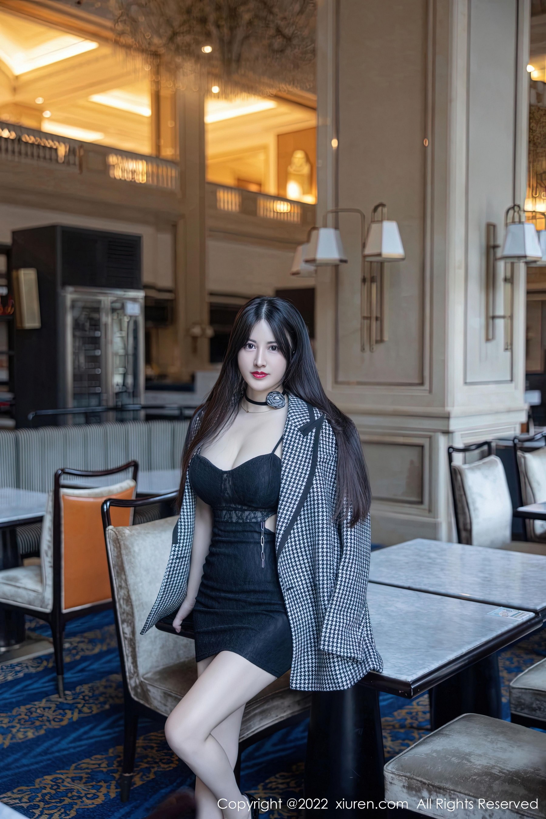 [XiuRen秀人网]2022.12.27 NO.6049 诗诗kiki 黑色吊带透视连衣裙加粉色内衣性感私房写真集Xiuren秀人写真高清美女套图写真下载-看套图看套图