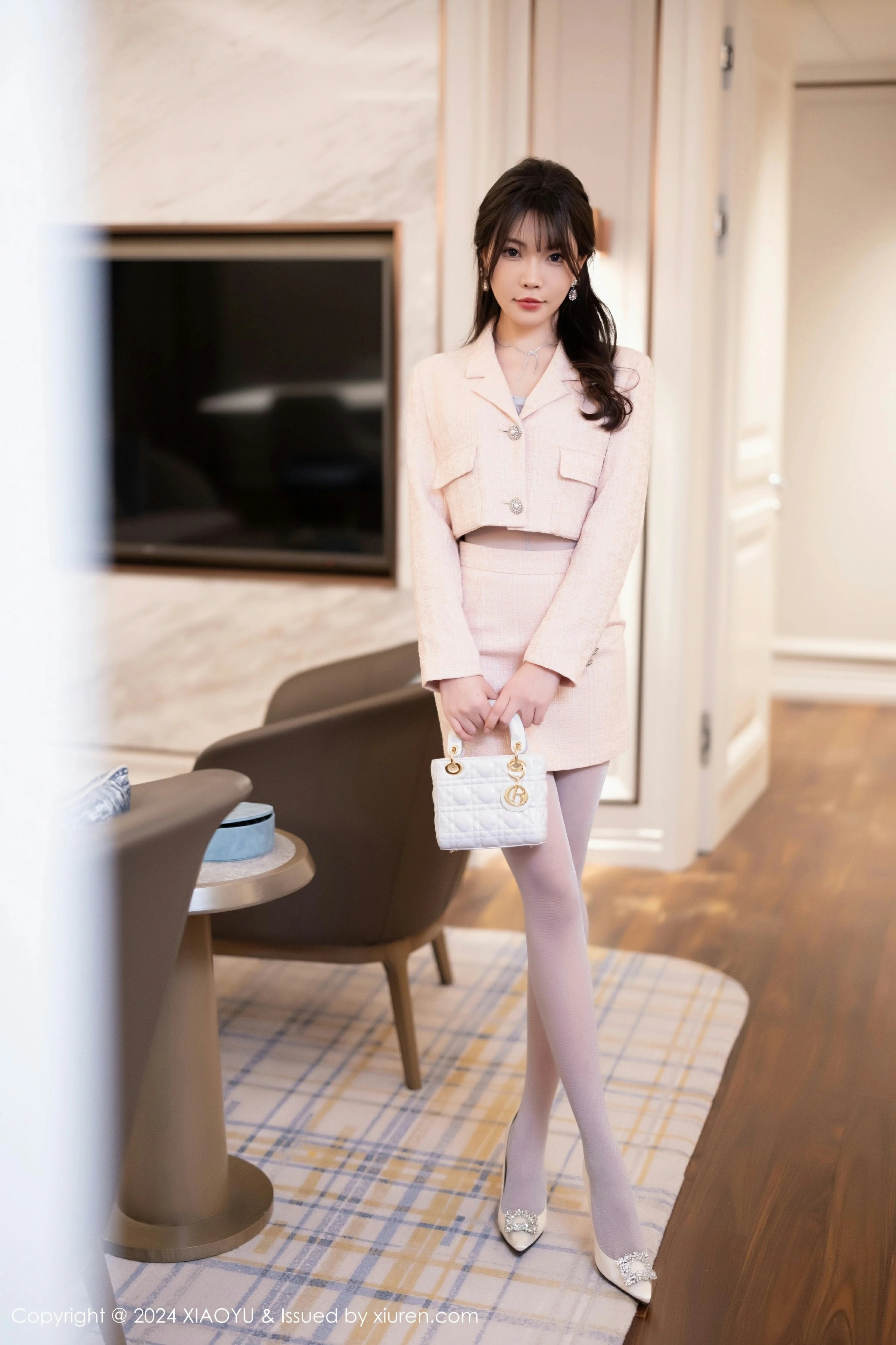 [XIAOYU语画界] 2024.04.17 VOL.1236 徐莉芝BootyXiuren秀人写真高清美女套图写真下载-看套图最新发布论坛Xiuren秀人写真高清美女套图写真下载-看套图免费套图Xiuren秀人写真高清美女套图写真下载-看套图看套图