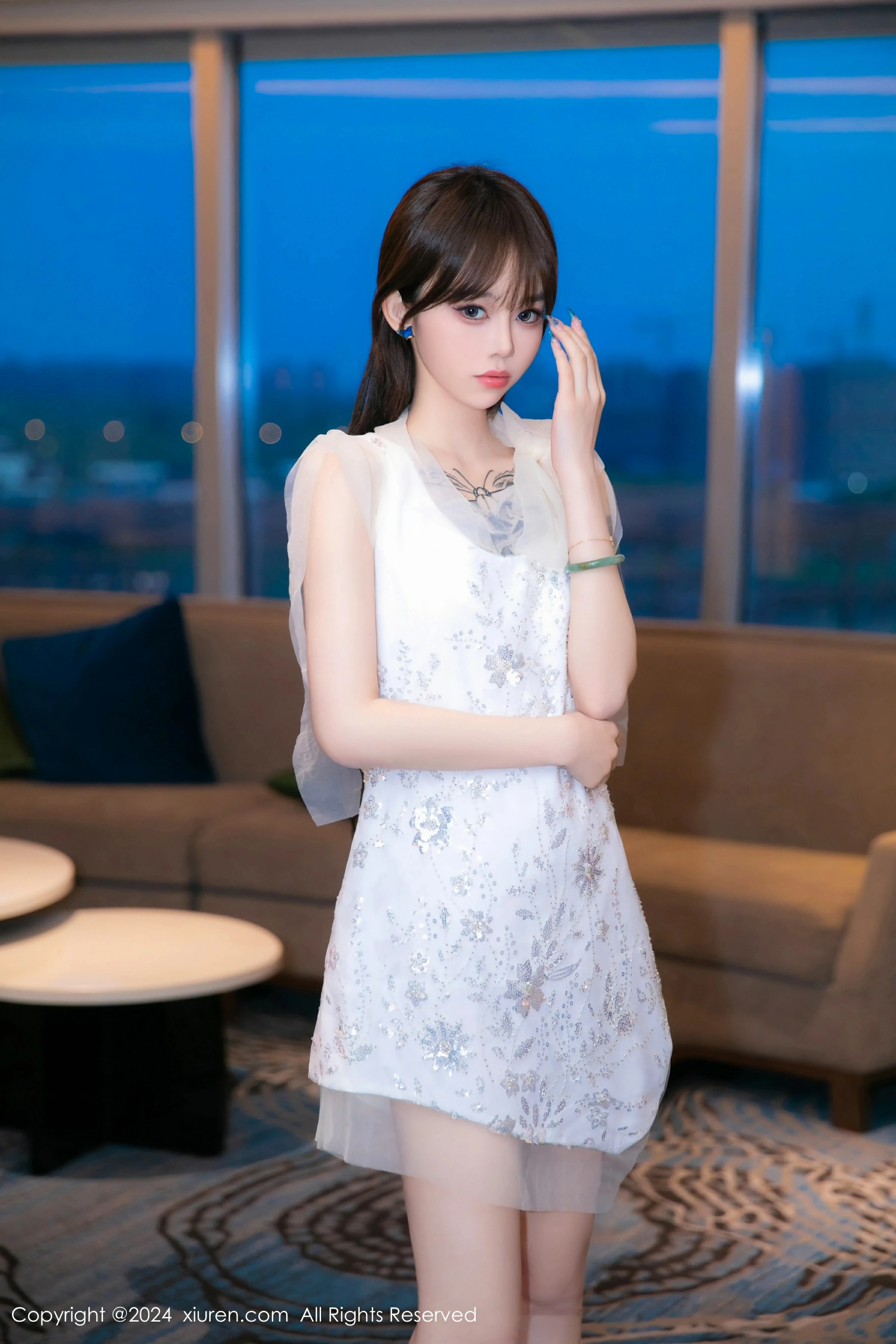 [XiuRen秀人网] 2024.06.13 No.8696 奶瓶.Xiuren秀人写真高清美女套图写真下载-看套图最新发布论坛Xiuren秀人写真高清美女套图写真下载-看套图免费套图Xiuren秀人写真高清美女套图写真下载-看套图看套图