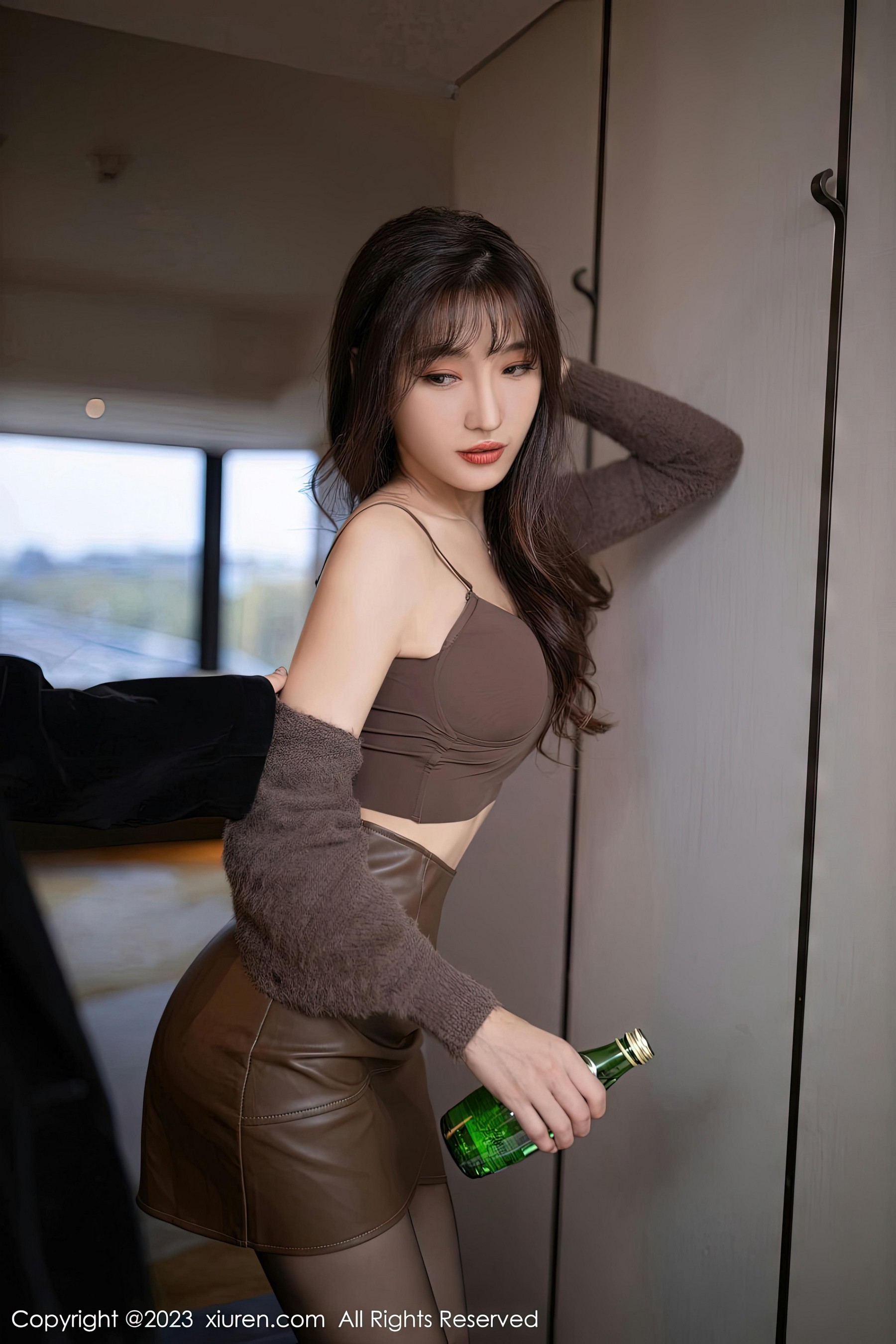 [XiuRen秀人网]2023.01.19 NO.6165 陆萱萱 棕色短裙与内衣加黑丝美腿性感私房写真集Xiuren秀人写真高清美女套图写真下载-看套图秀人网论坛Xiuren秀人写真高清美女套图写真下载-看套图免费套图Xiuren秀人写真高清美女套图写真下载-看套图看套图