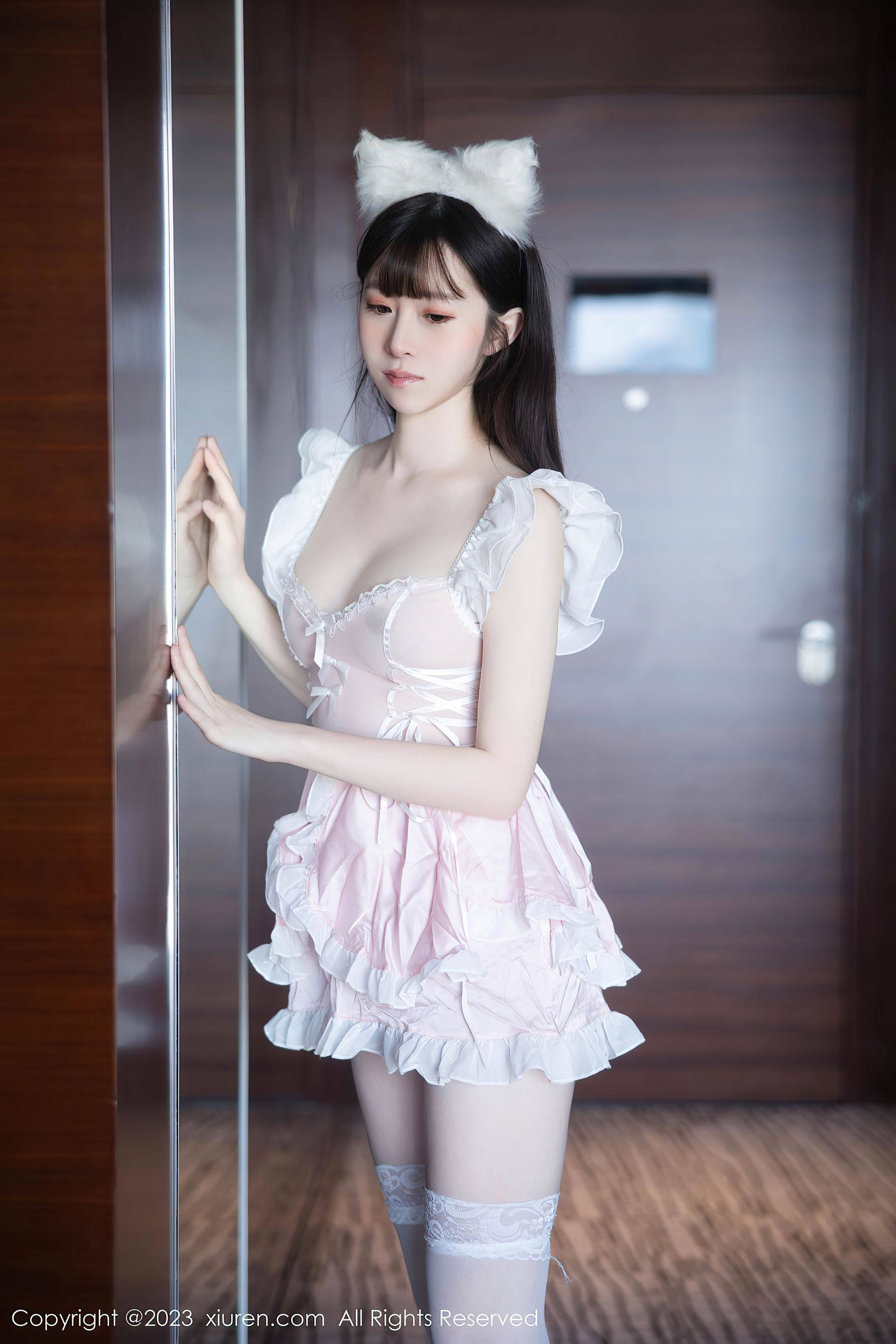 [XiuRen秀人网] No.7602 林悠悠 丝袜女仆-看套图
